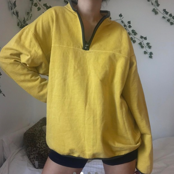 Vintage Oversized Swearshirt - Picture 2 of 4